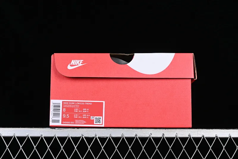 All categories Nk SB Dunk series Nk SB Dunk Low low-top sneakers K version Nk Dunk Low beige gold hook SB low-top sports and leisure sneakers DX5930-001